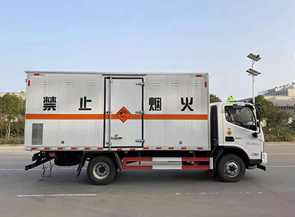 安达爆破器材运输车