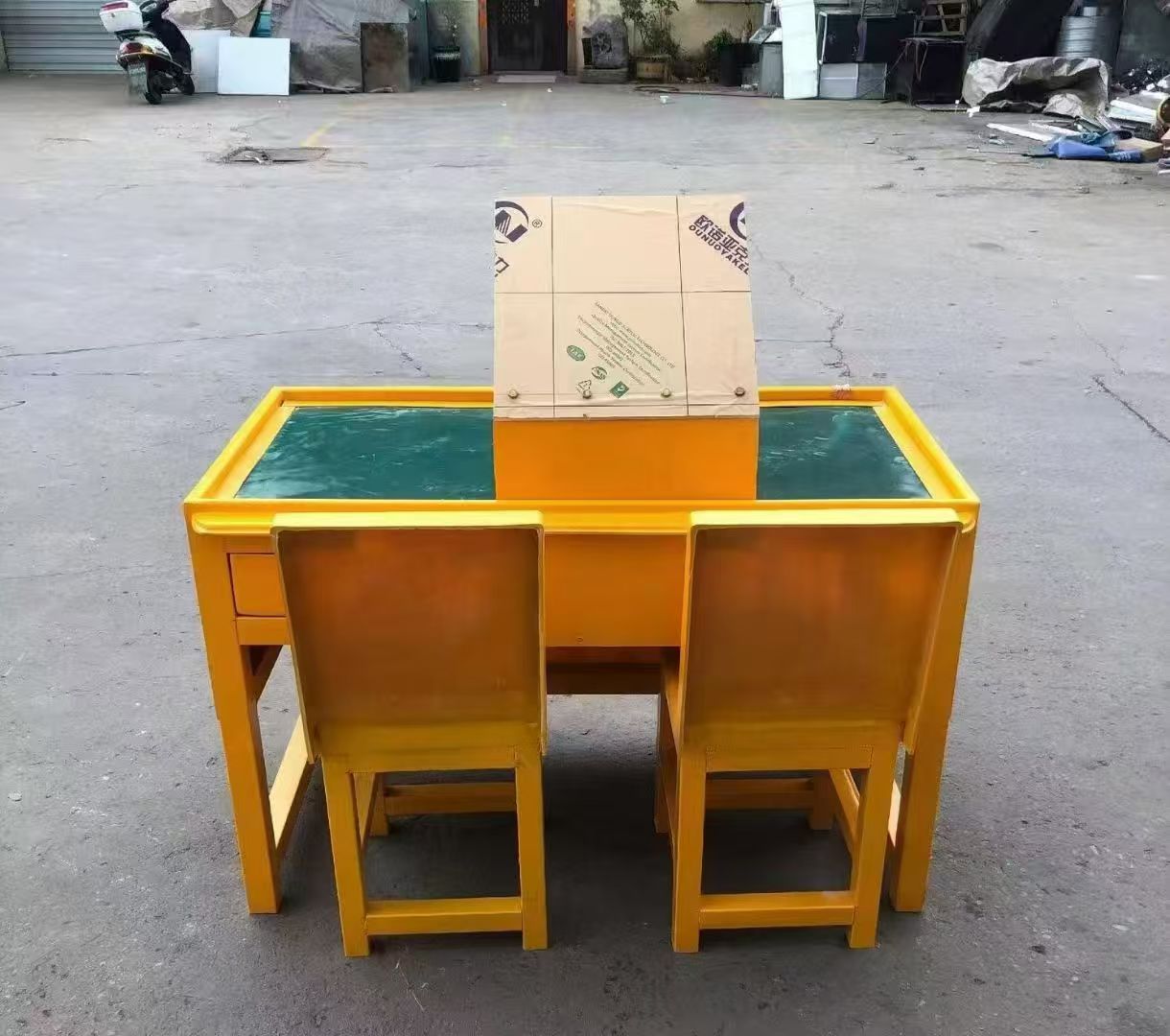 安达防静电导通桌井下煤矿火工品发放桌：危险品流转的安全守护者