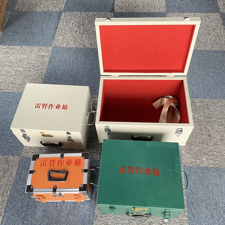 安达爆破工程作业箱如何选择?玻璃钢与传统材质的全面对比
